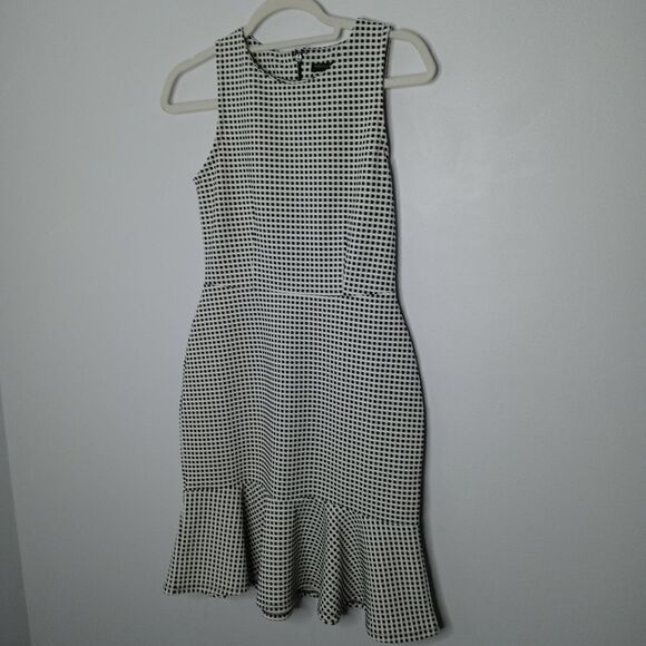 Banana Republic midi ruffle bottom dress size 0 - Picture 2 of 6